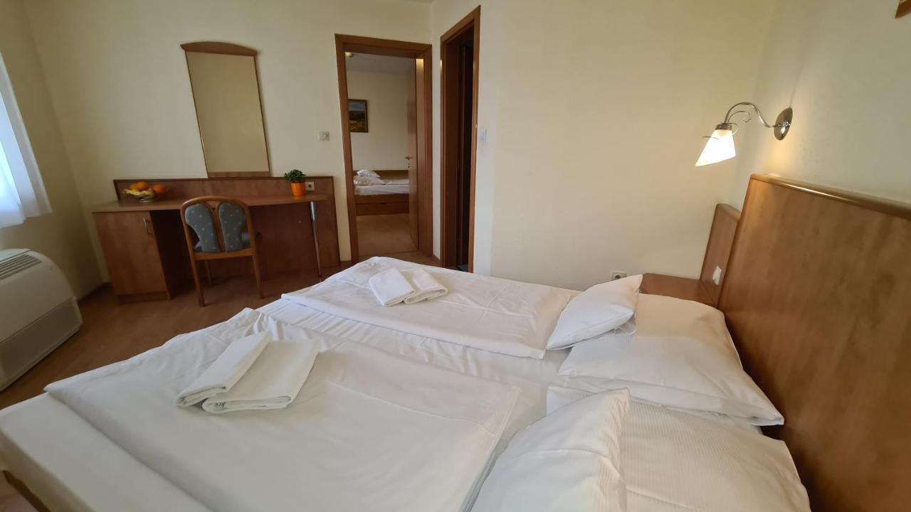 Aqua Therm Hotel ซาลาคาโรส ภายนอก รูปภาพ